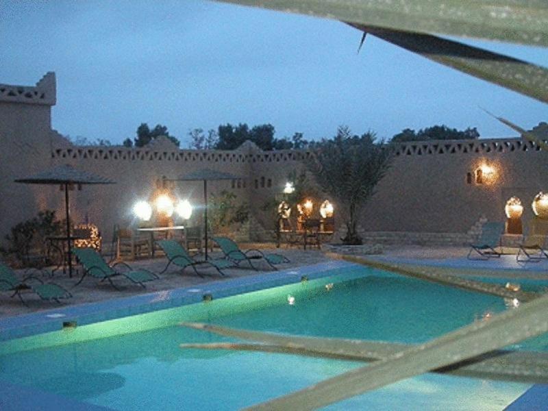 Les Portes Du Desert Merzouga Esterno foto