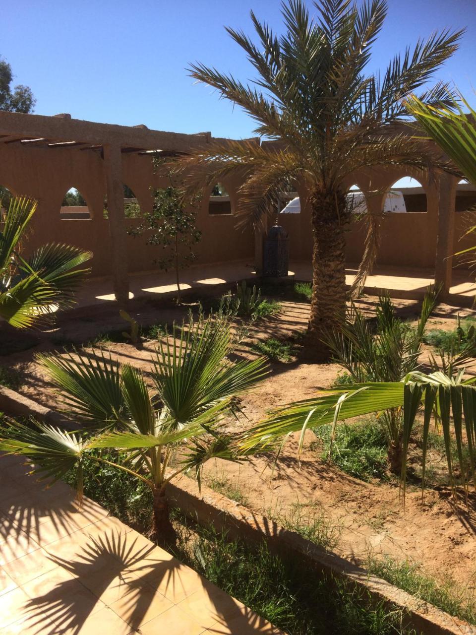 Les Portes Du Desert Merzouga Esterno foto